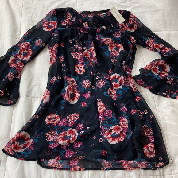 Francesca’s. Floral dress size small. NWT - Picture 1 of 7